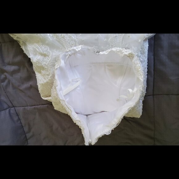 Mermaid Sweetheart Lace Wedding Dress - Picture 14 of 16